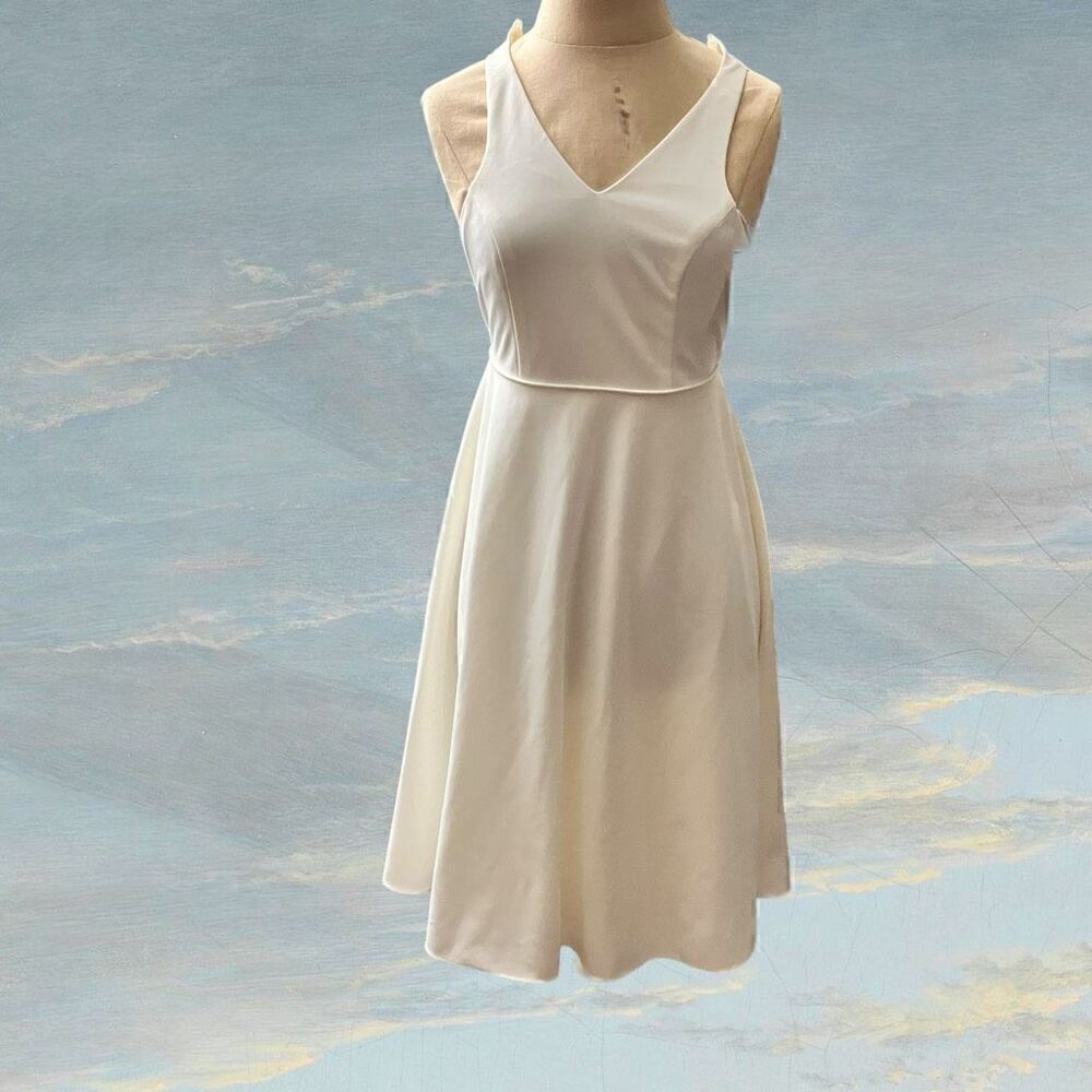 David’s Bridal Junior Bridesmaid Dress / SZ: 10 / NWT - Picture 1 of 9